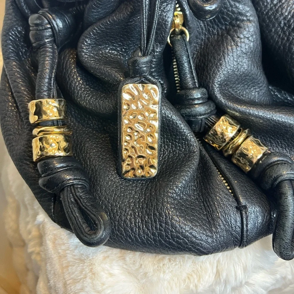 MICHAEL KORS BLACK ROSLYN LEATHER
SHOULDER BAG “THE ROSLYN” - Picture 6 of 16